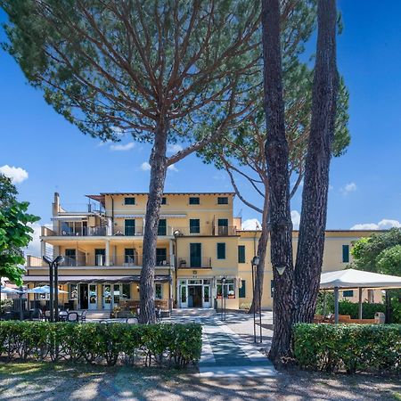 Hotel Apuana Marina di Pietrasanta Exterior photo